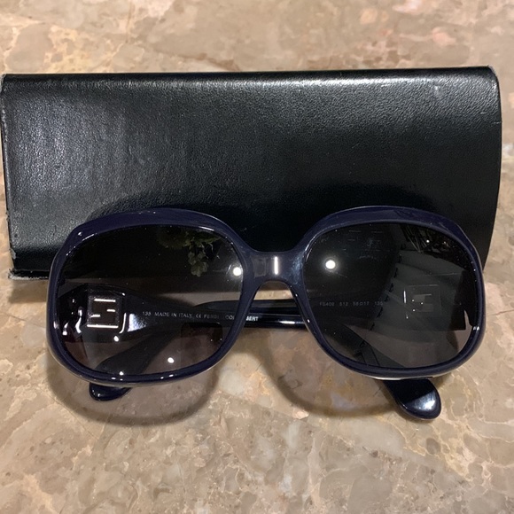 Fendi sunglasses - Picture 5 of 11